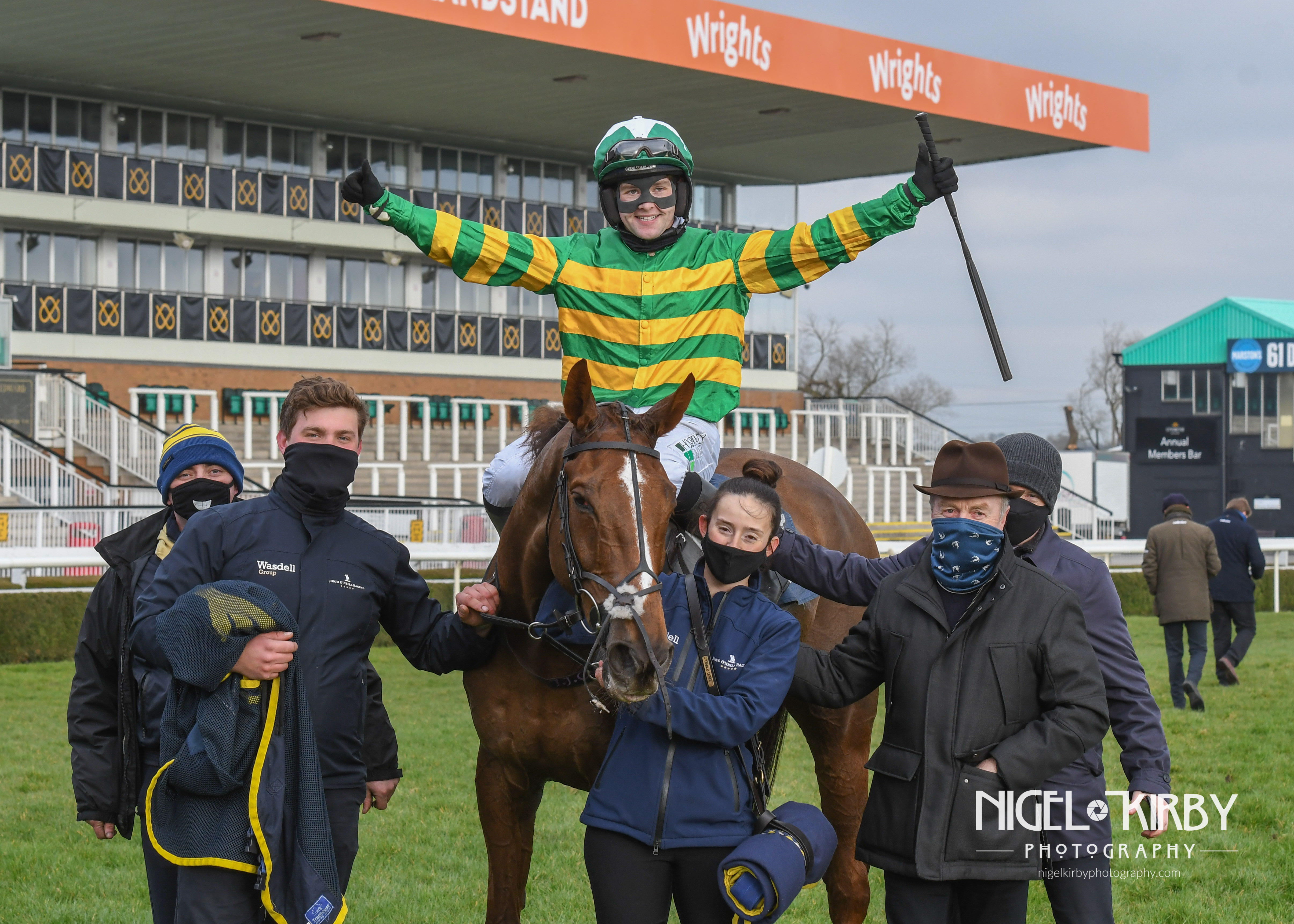 Jonjo O’Neill Jr. wins the Midlands Grand National